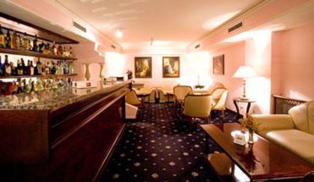 Maria Luisa Hotel - Vienna cafe