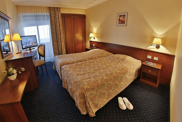 Imperial Hotel - double/twin room luxury