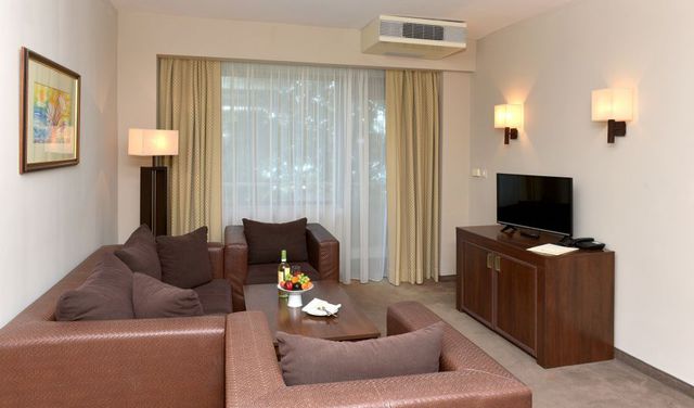 Lotos Hotel - Two bedroom apartment