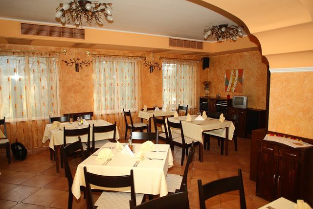 Nezabravka Hotel - Food and dining