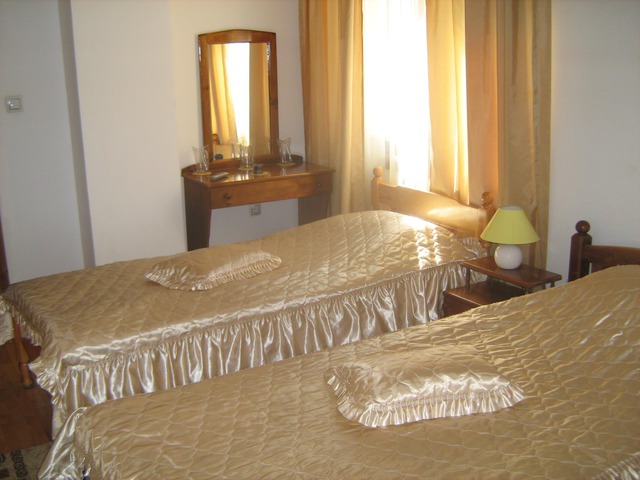 Family Hotel Zdravec - double/twin room