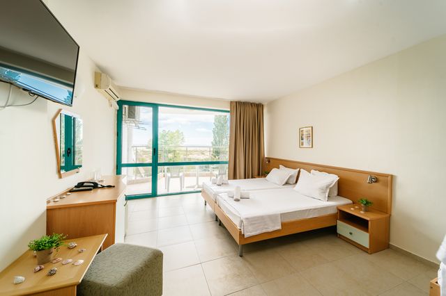 Delfin hotel - Triple room 3ad or 3ad+1ch