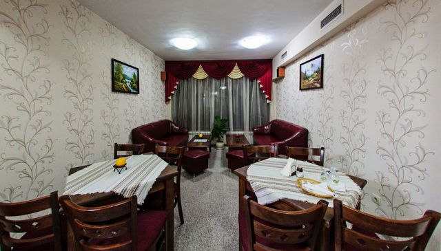 Dumanov Hotel & Tavern - Food and dining