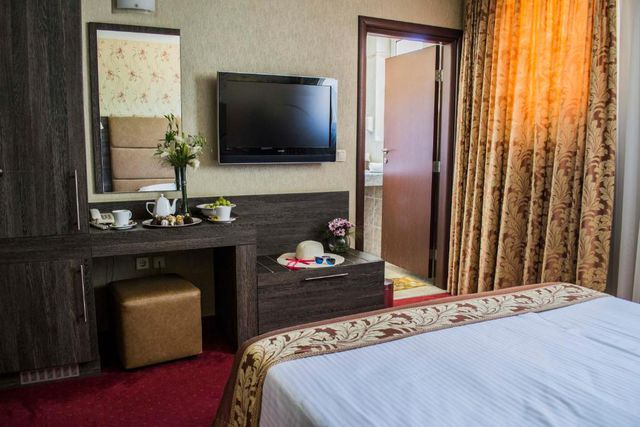 Dvoretsa Hotel - SGL room