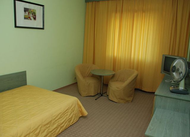 Balkan Hotel - single room