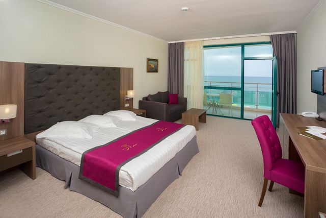 Marina Grand Beach - Doppelzimmer mit Meerblick
