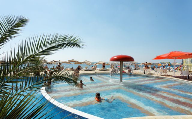 Dolphin Marina Hotel - Children's Pool section