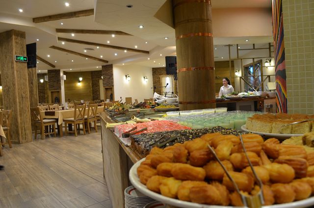 Orpheus Spa Hotel - Food and dining