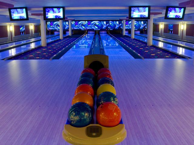 Sunset Resort - Bowling