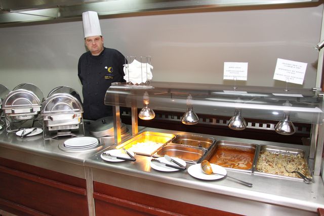 Lilia hotel - Food and dining