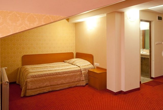 Park-hotel Sevastokrator - mansard apartment 3 pax