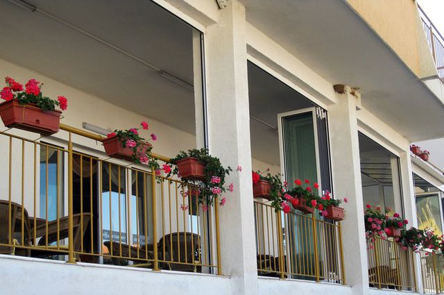 Sunny Hotel - Balcony seaview