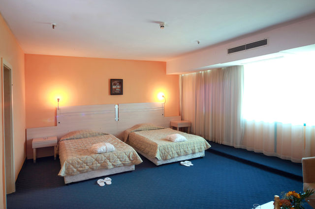 International Hotel Casino & Tower Suites - SGL room