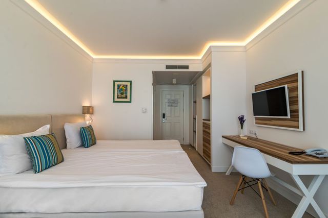 Nimfa Hotel - Doppelzimmer mit Meerblick
