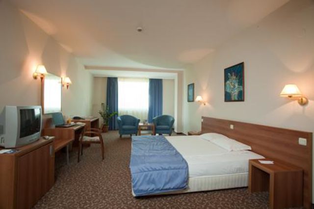 Golden Tulip Varna (Business Hotel Varna) - junior apartment
