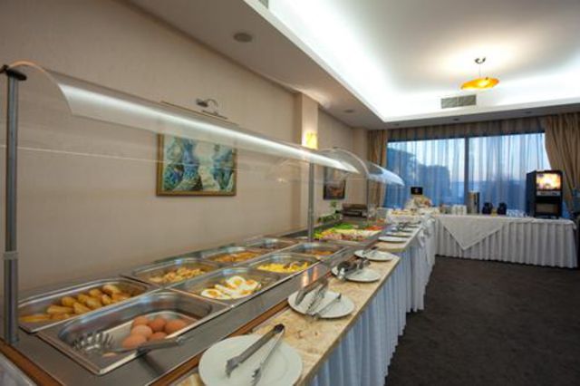Golden Tulip Varna (Business Hotel Varna - Alimentacin