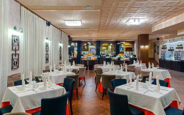 Royal Spa Hotel - Food and dining