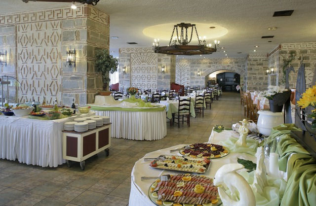 Athos Palace Hotel - Food and dining