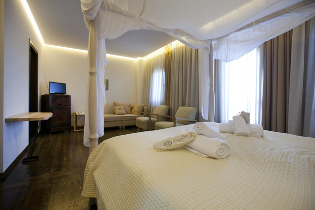Dohos Hotel Experience - Deluxe Maisonette