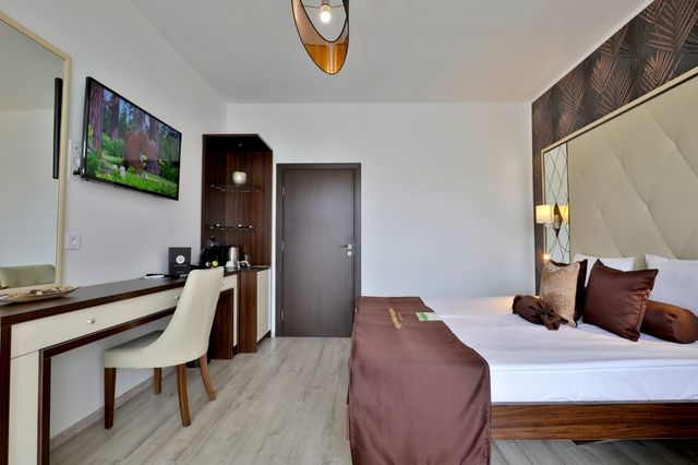 Prestige Deluxe Hotel Aquapark Club - 2-bedroom apartment