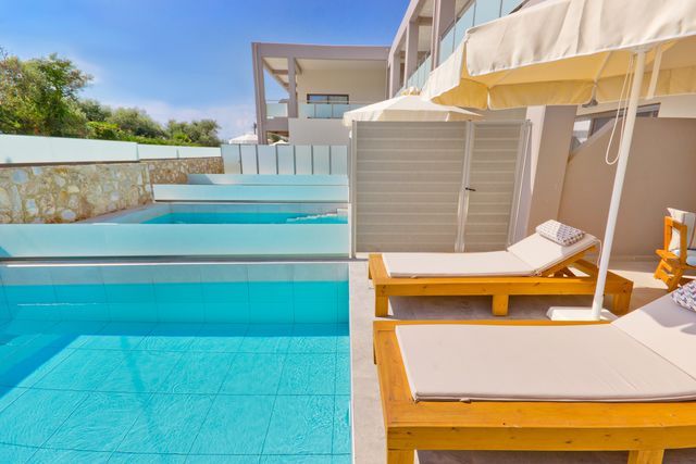 Alea Hotel & Suites - junior suite with private pool