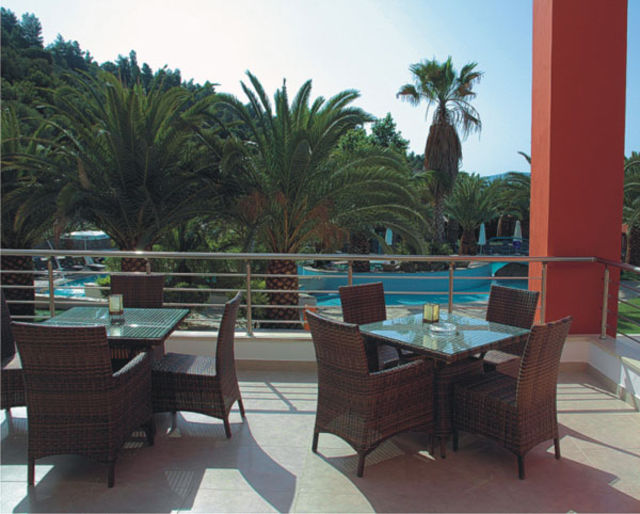 Lagomandra Beach hotel