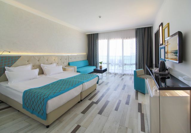 Grifid Sentido Hotel Marea - Camera dubla cu vedere la mare