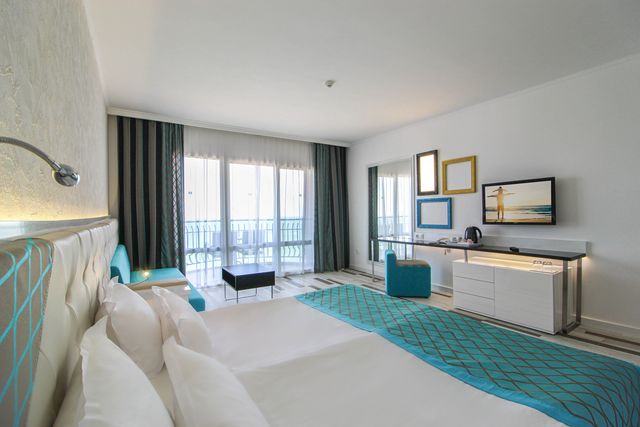 Grifid Sentido Hotel Marea - camera single cu vedere la mare