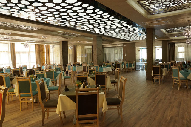 Hotel Infinity & Spa Park - Food and dining