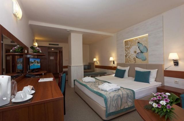 Kristal Hotel - family room deluxe (renovated rooms) min 2ad+1 or 2ch