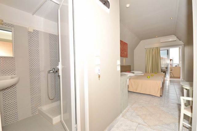 Sousouras hotel - family/connected rooms