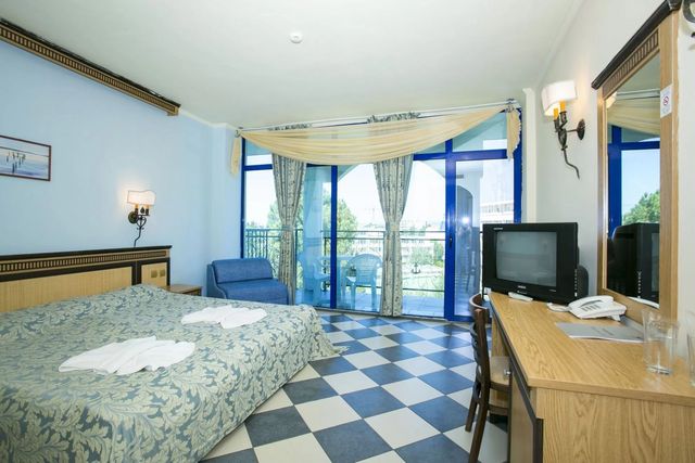 Chaika Beach Resort - Double room
