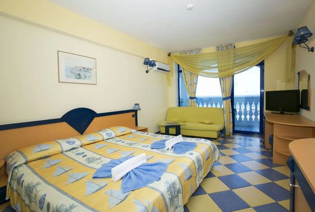 Chaika Beach Resort - Single room 1ad+1ch
