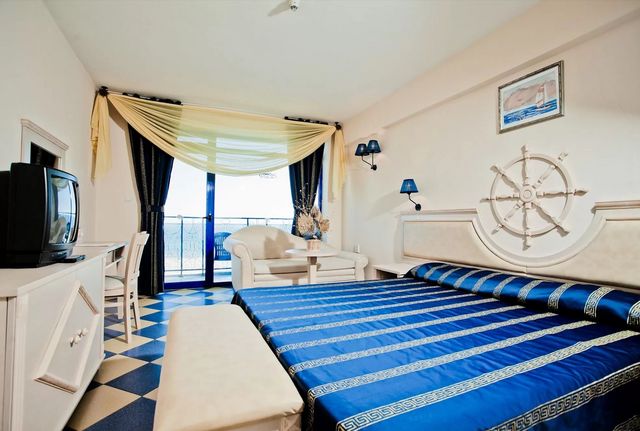 Chaika Beach Resort - Double room