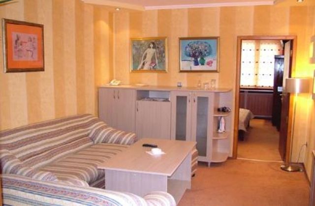 Ustra Hotel - Apartment