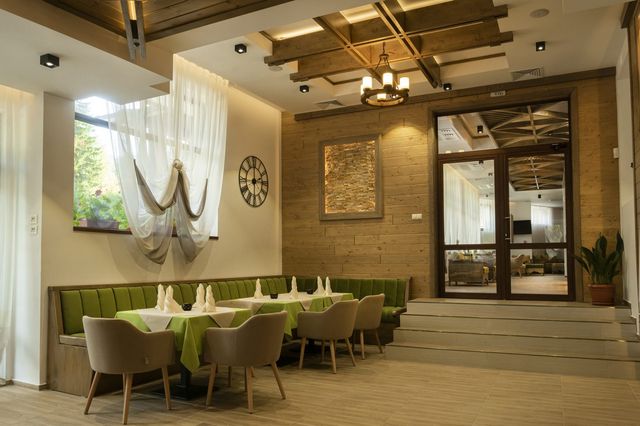 Niken Hotel - Food and dining