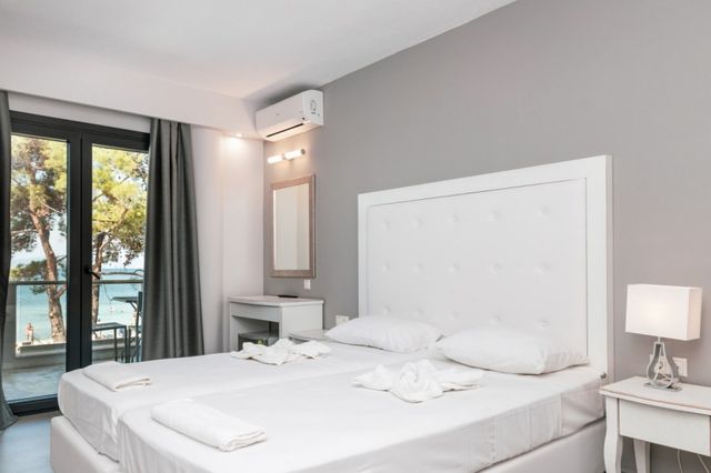 Rachoni Imperial Hotel - Quartable Room