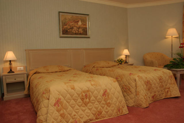 Greenville Hotel and Apartment houses - double/twin room luxury