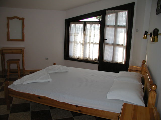Augusta Hotel - single room