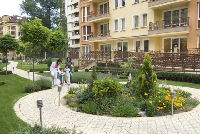 Apartment house Bulgaria - Back garden