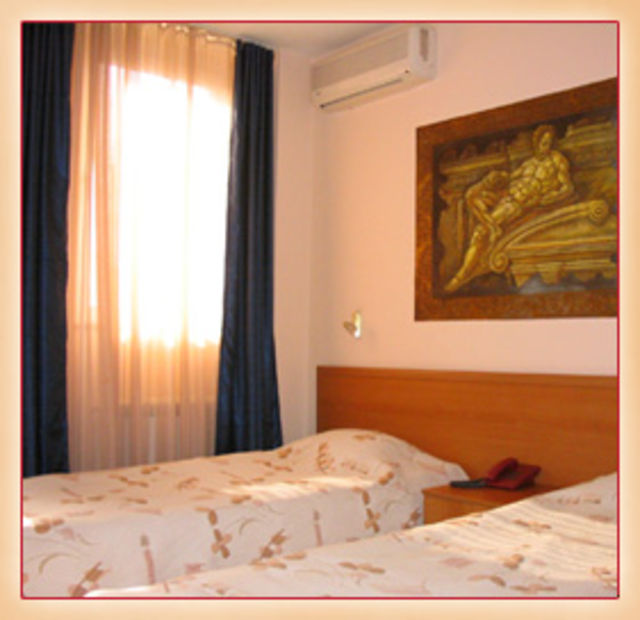 Renaissance Hotel - double room