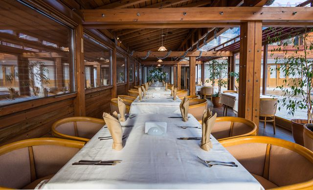Platinum Hotel and Casino - Food and dining