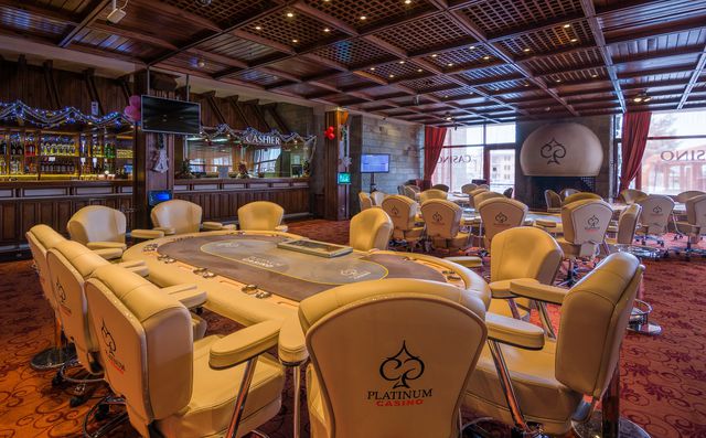 Platinum Hotel and Casino - Entertainment