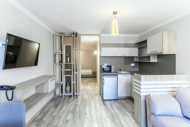 Selena Beach - one bedroom apt + kitchen