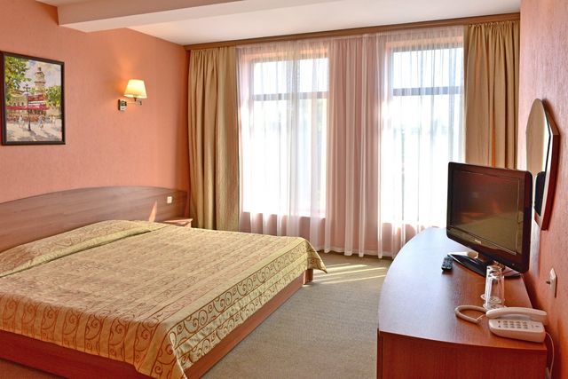 Estreya Palace Hotel - apartment 2ad+1ch/3ad