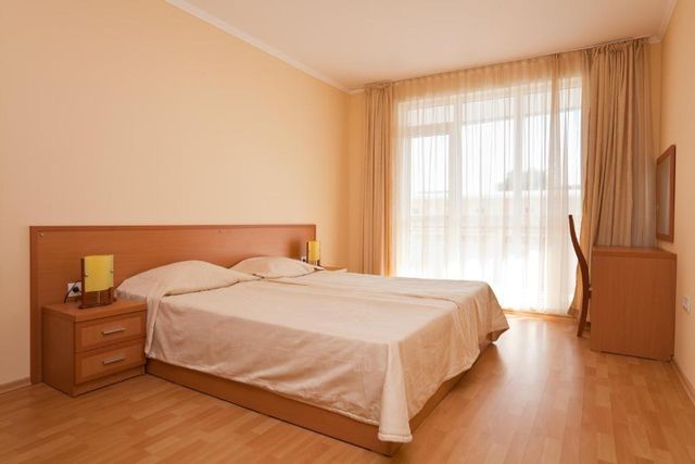 Central Plaza Hotel - one bedroom apartment