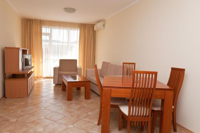 Central Plaza Hotel - 2-bedroom apartment