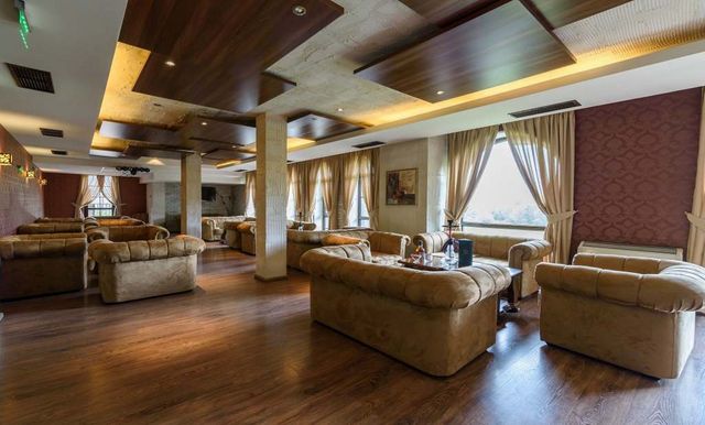 Grand Royale Apartment Complex & Spa