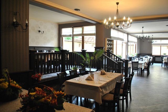 Ramira Hotel - Food and dining