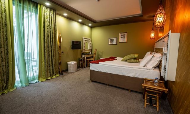 Diplomat Plaza Hotel - double/twin room luxury
